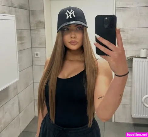Celinegbl OnlyFans Thumbnail #XTliov5Z3q