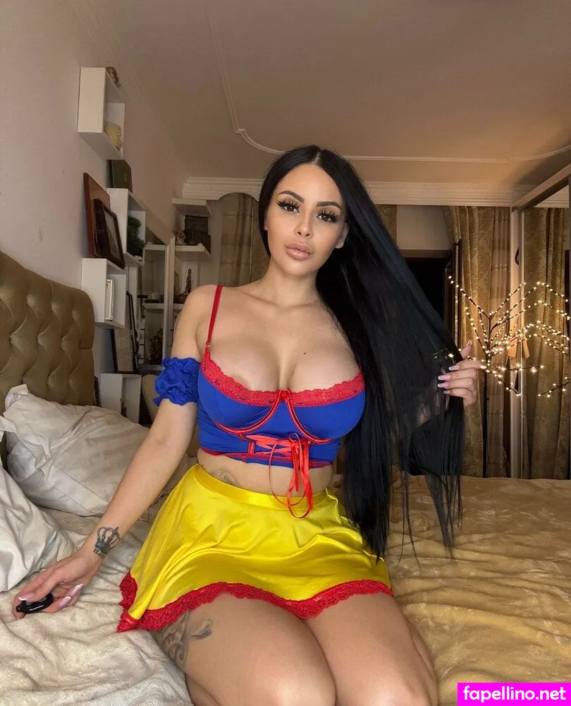 celine, celineofficial Nude Leaked OnlyFans Photo #7c4Oei3E09