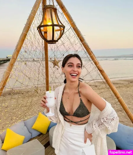 Cemre Baysel OnlyFans Thumbnail #wJLIrl7c7l