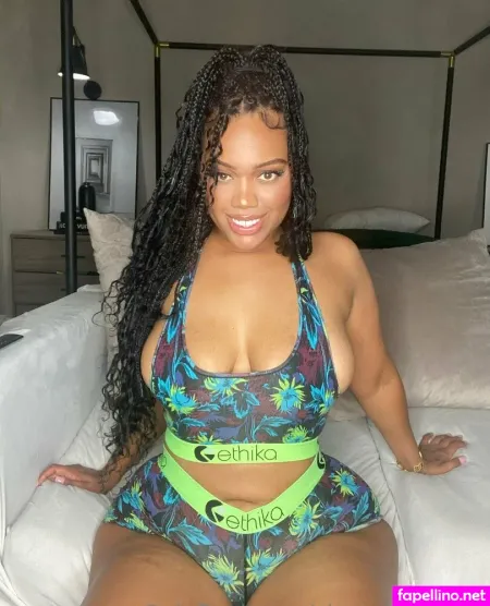 Chaanelfoxxxx OnlyFans Thumbnail #HwtXTwcLTQ