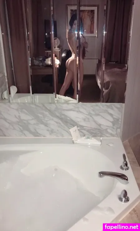 Chachoux22 OnlyFans Thumbnail #TKCpC2n9I2