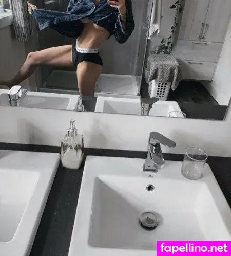 Chachoux22 OnlyFans Thumbnail #gFgZqL4l4x