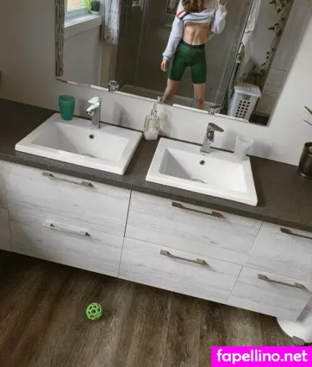 Chachoux22 Main Profile Photo