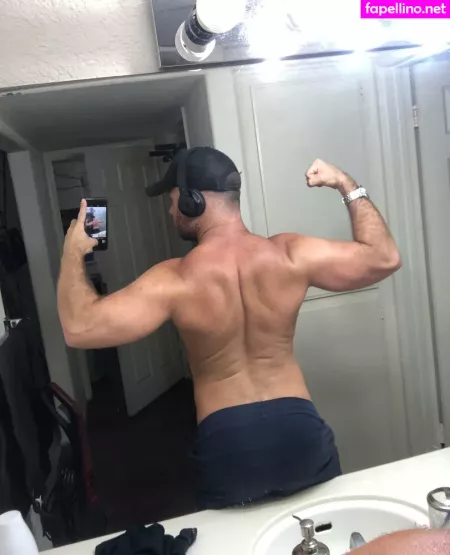 Chadwhitexxxfree OnlyFans Thumbnail #EDwlWHDPnb
