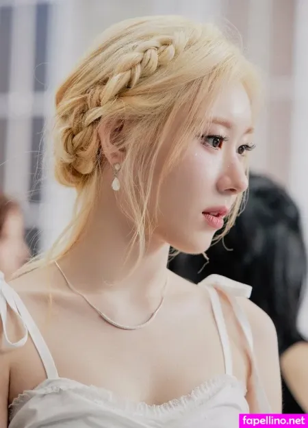 Chaeryeong OnlyFans Thumbnail #O9VWM7sqZ8