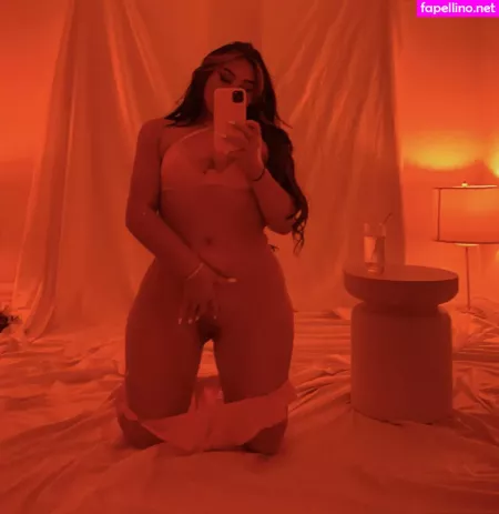 Champagne OnlyFans Thumbnail #9lcjMs5pSS