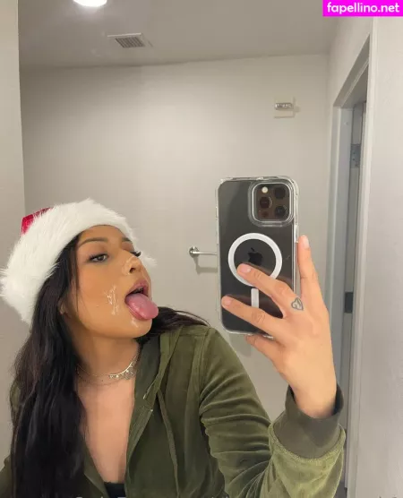 Champagnemami 1 OnlyFans Thumbnail #sAwXxuToZl