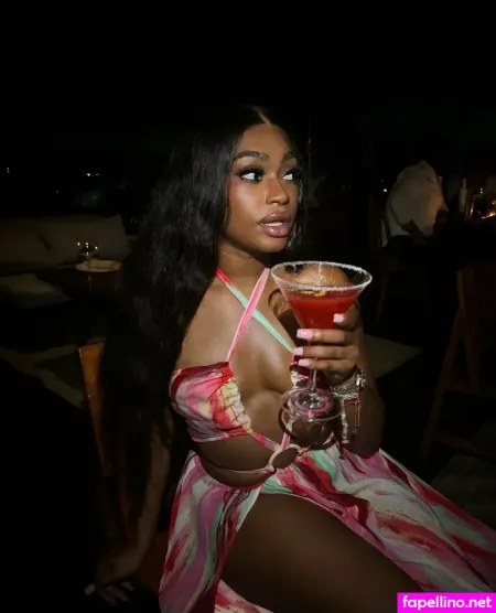 Champagnemolly OnlyFans Thumbnail #uH4Q6DPQO1