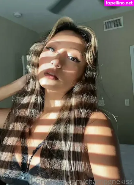 Champgnekisss OnlyFans Thumbnail #VNvUm3GuTq