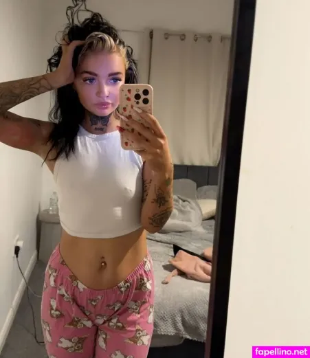 Chan Morleyx Chantelle OnlyFans Thumbnail #qR5tSFmFx7