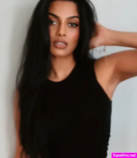 Chandrika Ravi OnlyFans Thumbnail #1tRt0C6TBm