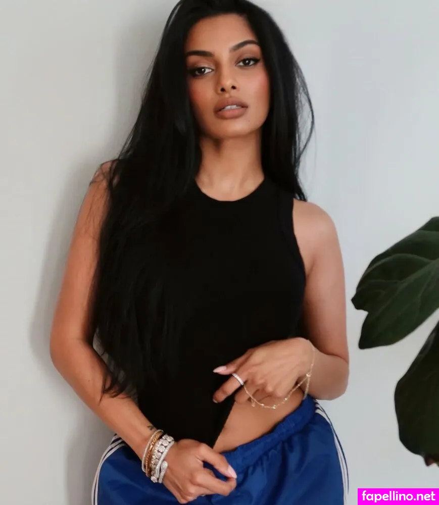 chandrikaravi Nude Leaked OnlyFans Photo #AgV6qDNWF2