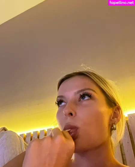 Chanelbestcoast 4 OnlyFans Thumbnail #TdzIFmyFMg
