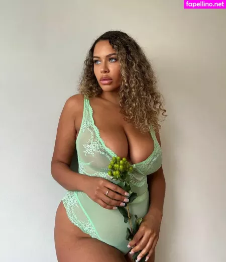 Chanelle Mauricette OnlyFans Thumbnail #OI8YtMGAkE