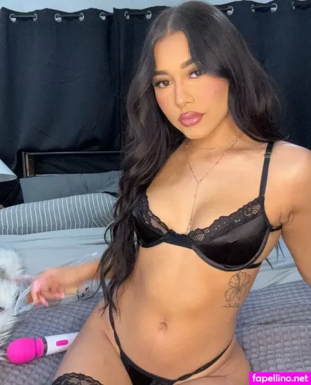 Chaneloxoxo OnlyFans Thumbnail #7LY7BjzwKn