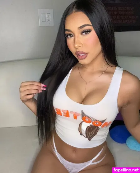 Chaneloxoxo OnlyFans Thumbnail #HRawTzXR47