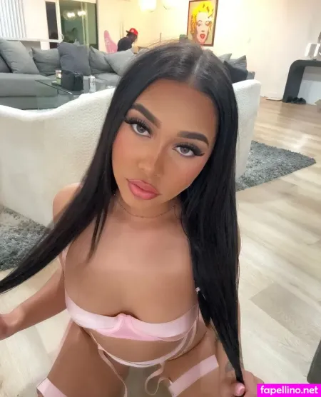 Chaneloxoxo OnlyFans Thumbnail #iTT5RhH1Ui