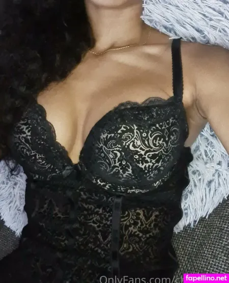 Chantalfox OnlyFans Thumbnail #KKuELiiRz7