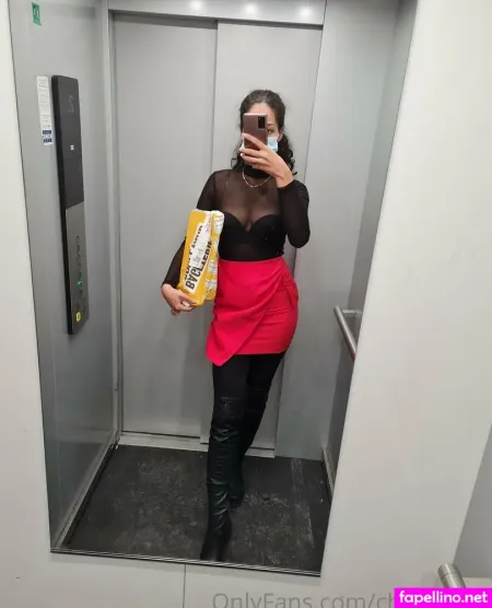 Chantalfox OnlyFans Thumbnail #QaAnD9jtnq