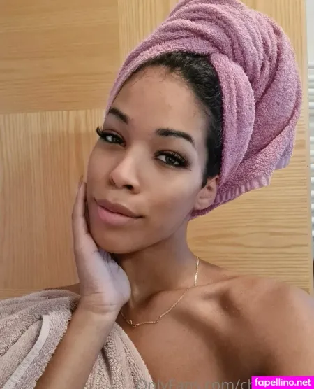 Chantalfox OnlyFans Thumbnail #j0kI3hoaXU