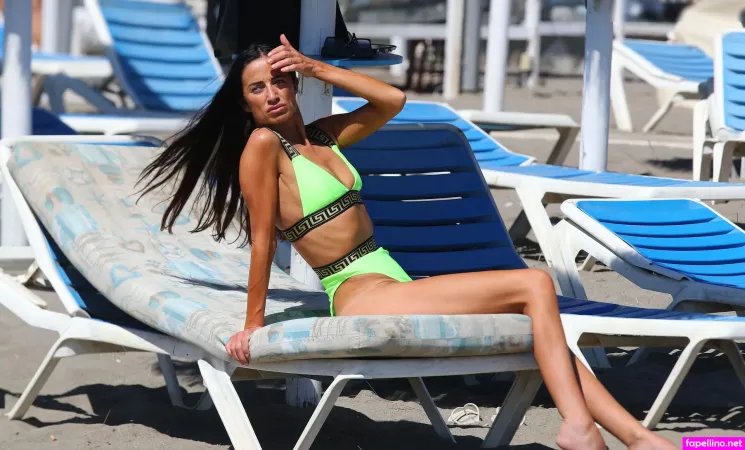 Chantelle Houghton OnlyFans Thumbnail #wCWlhp407y