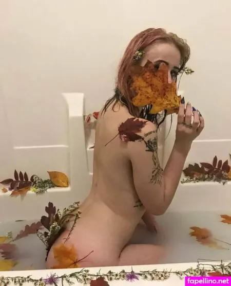 Chaoticpixie OnlyFans Thumbnail #JrbI6ElgtB