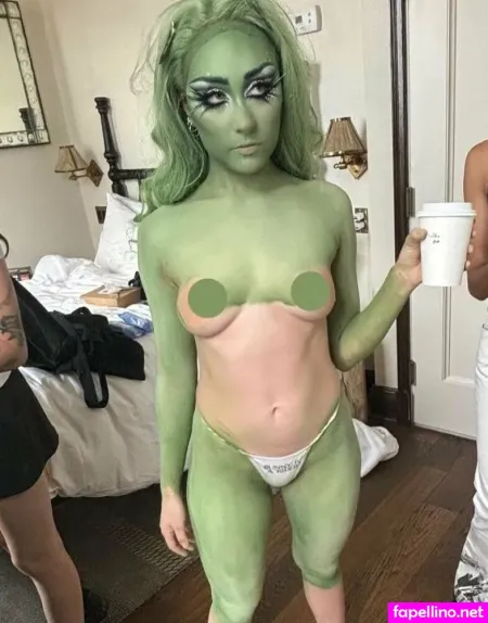 Chappell Roan OnlyFans Thumbnail #AJ5YjwonBu