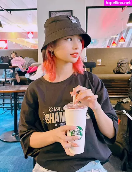 Charechii OnlyFans Thumbnail #aXeRBQUAFY