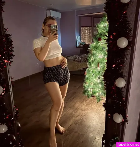 Charevna OnlyFans Thumbnail #qtFhUO1gNh