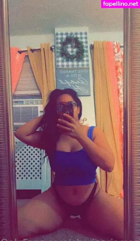Charieariemarie OnlyFans Thumbnail #y5StpVRWSA