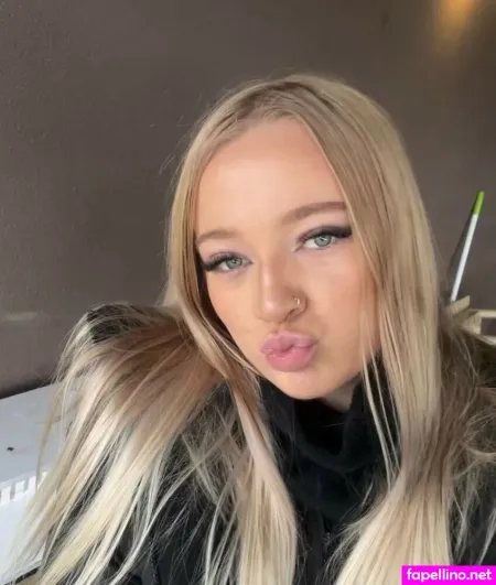 Charlee Spinks OnlyFans Thumbnail #yYYQ7fxpWS