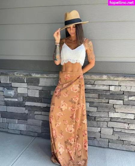 Charleexxxrose OnlyFans Thumbnail #KTWUIPgZrY