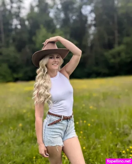 Charleighdevine1 OnlyFans Thumbnail #QcdjDbd4dg