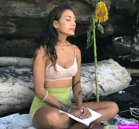 Charlenaishani OnlyFans Thumbnail #pDlrgRBvHJ
