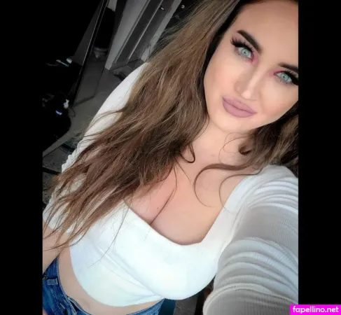 Charlie Dee OnlyFans Thumbnail #O9aEn9J5TX