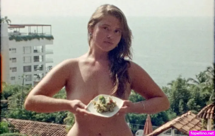 Charlieannmax OnlyFans Thumbnail #SZTxQ2XHbZ