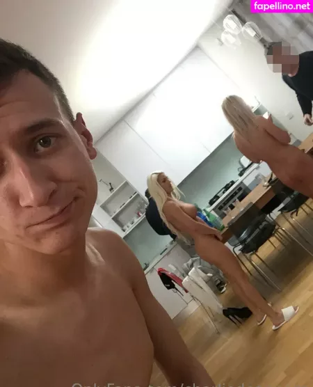 Charliedeanporn OnlyFans Thumbnail #uDheOu16qX
