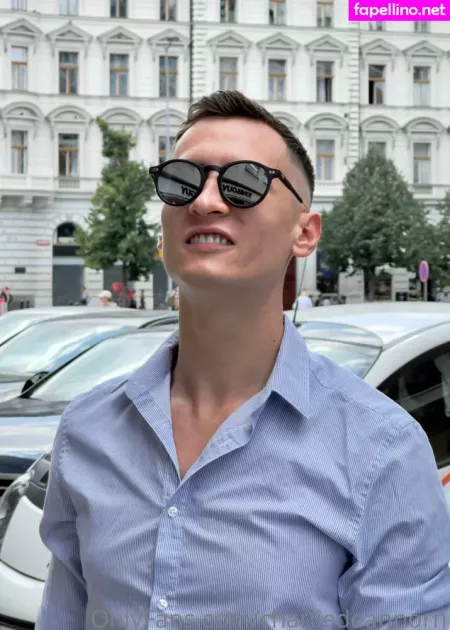 Charliedeanporn OnlyFans Thumbnail #wXJLXrBy6W