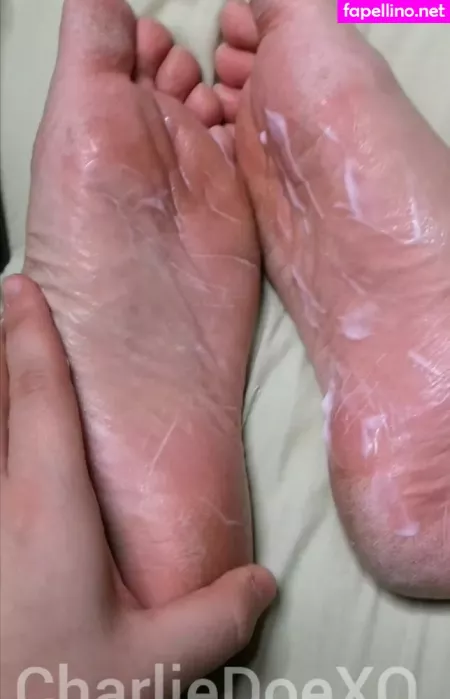 Charliedoexofree OnlyFans Thumbnail #eLEcIWSueo