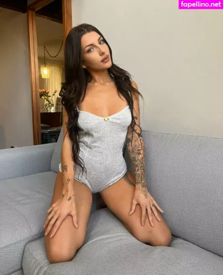 Charliefoxxxxx2 OnlyFans Thumbnail #VaKBAKfl2Q
