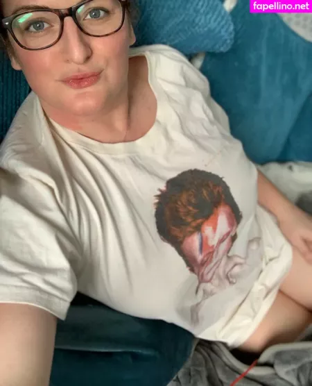 Charliescarletx OnlyFans Thumbnail #1KwzZAiiwt