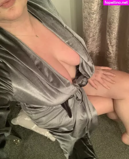 Charliescarletx OnlyFans Thumbnail #KJxPwn8tXW