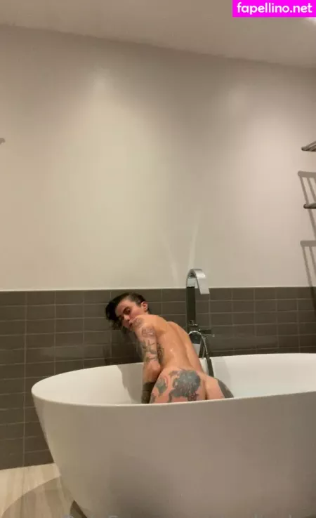 Charlieshe OnlyFans Thumbnail #UZDCx7Mlvx
