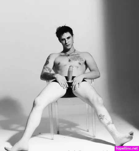Charlieslayter OnlyFans Thumbnail #7kFkit8o50