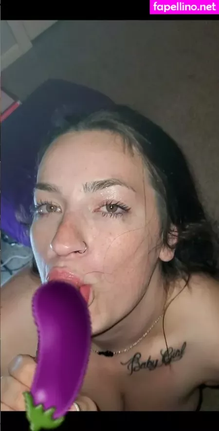 Charlihoodwouldfree OnlyFans Thumbnail #WjVNnAoCdA