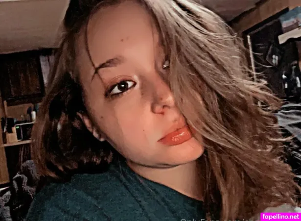 Charliiieyrae OnlyFans Thumbnail #8hT77q0oCx