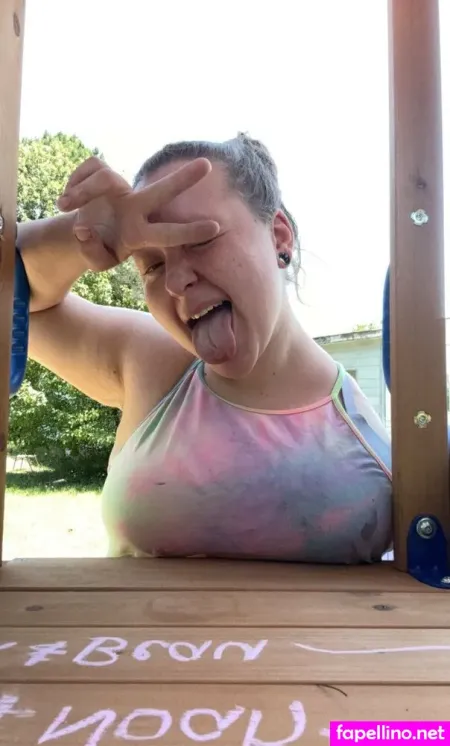 Charliiieyrae OnlyFans Thumbnail #agOziuGzdm
