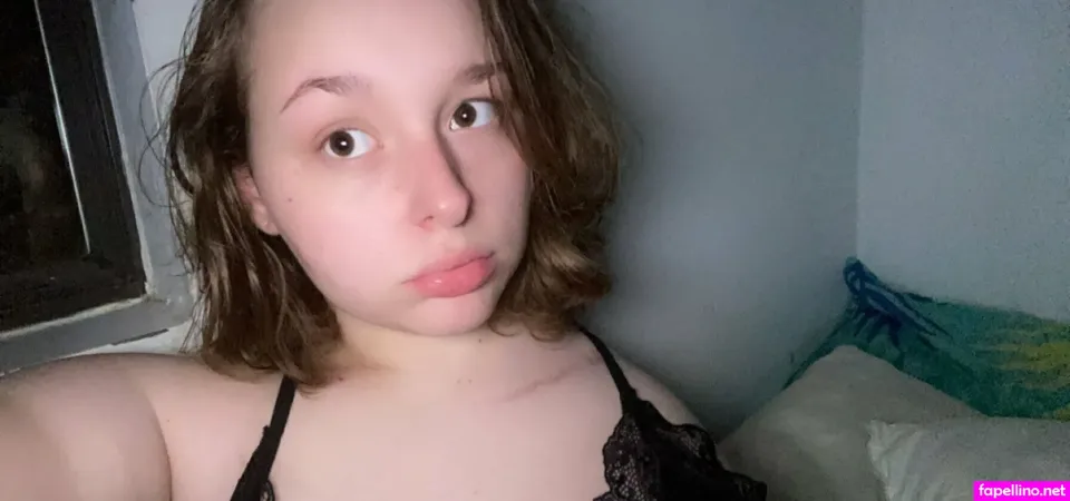 Charliiieyrae OnlyFans Thumbnail #irx35MjjFx
