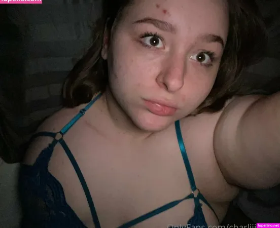 Charliiieyrae OnlyFans Thumbnail #rZzWzT5uiI