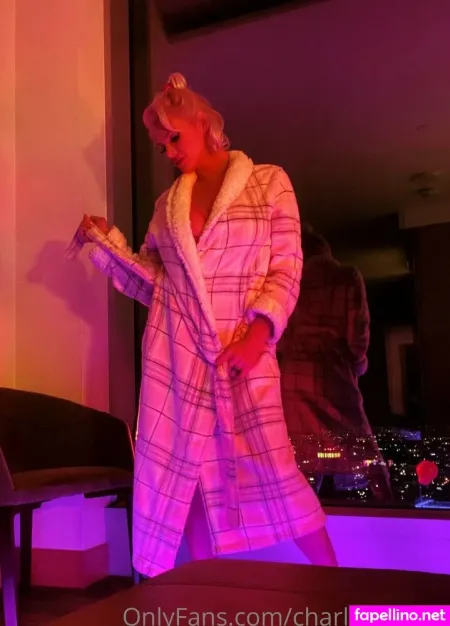 Charliphoenix OnlyFans Thumbnail #EmPWM0SKyr